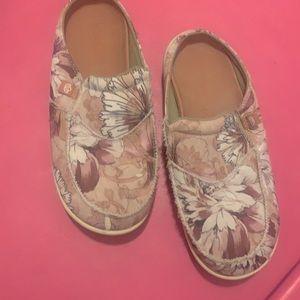 Spence Woman size 8 slip on shoe size
